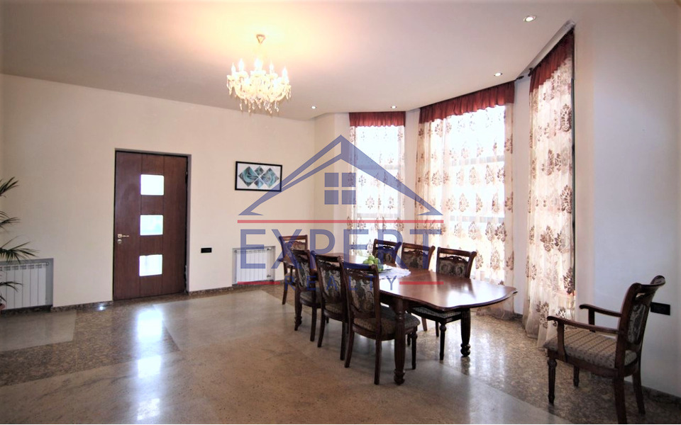 ԱՎԱՆ, ԾԱՐԱՎ ԱՂԲՅՈՒՐԻ ՓՈՂՈՑ, 7 ՍԵՆՅԱԿ