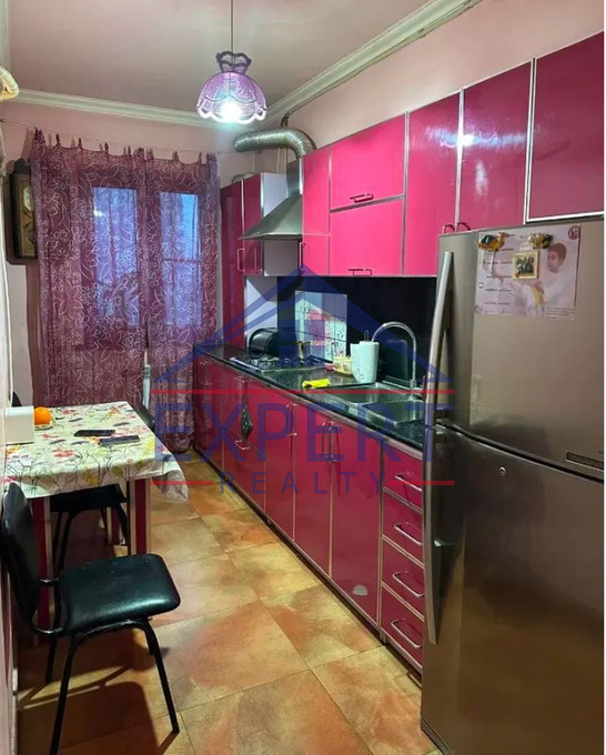 ԿԵՆՏՐՈՆ, ԵՐՎԱՆԴ ՔՈՉԱՐԻ ՓՈՂՈՑ, 2 ՍԵՆՅԱԿ