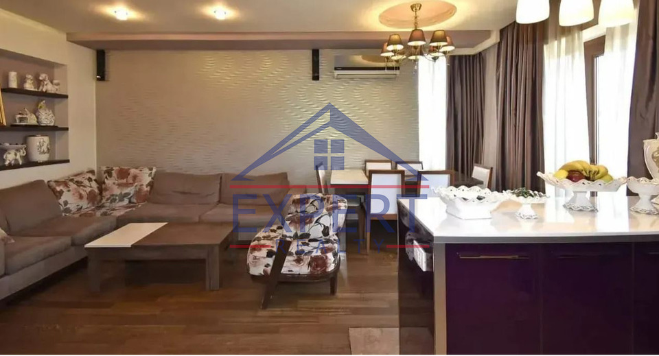 ԿԵՆՏՐՈՆ, ՍԱՅԱԹ ՆՈՎԱ , 3 ՍԵՆՅԱԿ