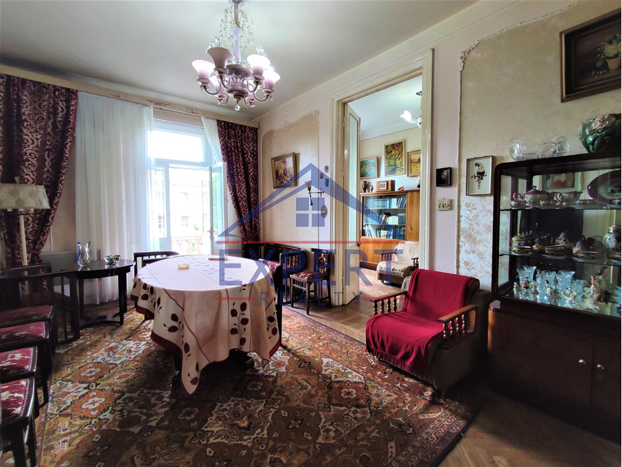 ԿԵՆՏՐՈՆ, ՄԱՇՏՈՑԻ ՊՈՂՈՏԱ, 3 ՍԵՆՅԱԿ