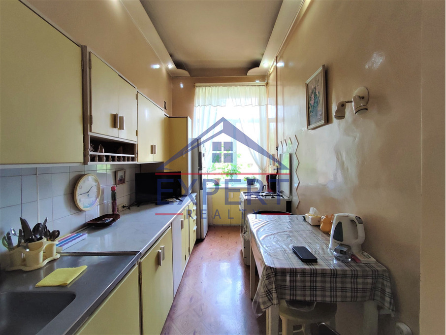 ԿԵՆՏՐՈՆ, ՄԱՇՏՈՑԻ ՊՈՂՈՏԱ, 3 ՍԵՆՅԱԿ