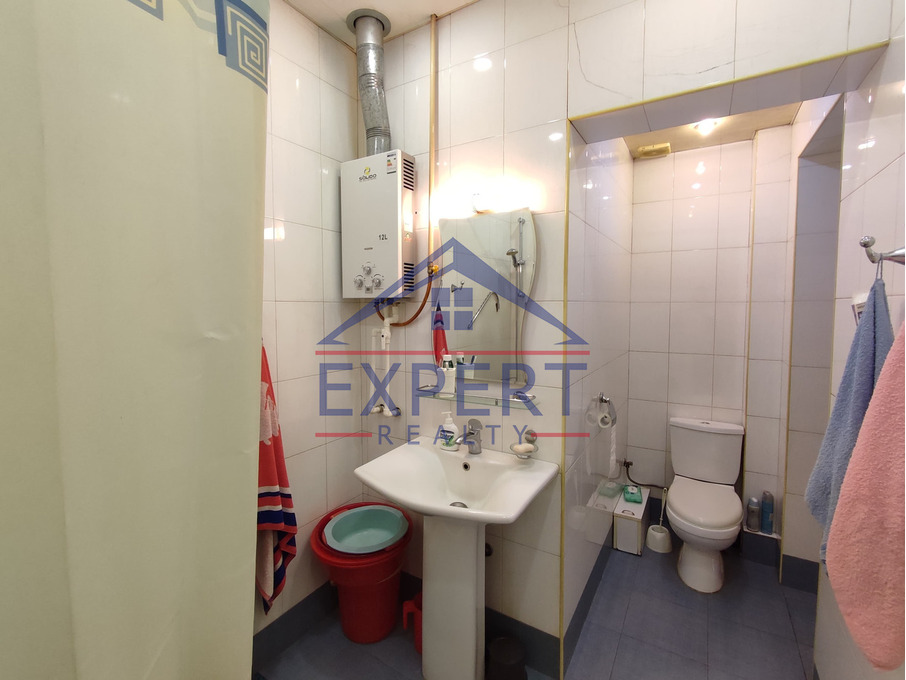 ԿԵՆՏՐՈՆ, ՄԱՇՏՈՑԻ ՊՈՂՈՏԱ, 3 ՍԵՆՅԱԿ