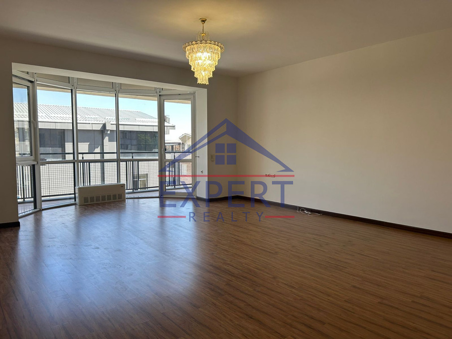 ԿԵՆՏՐՈՆ, ԱՄԻՐՅԱՆ ՓՈՂՈՑ, 215 ՔՄ