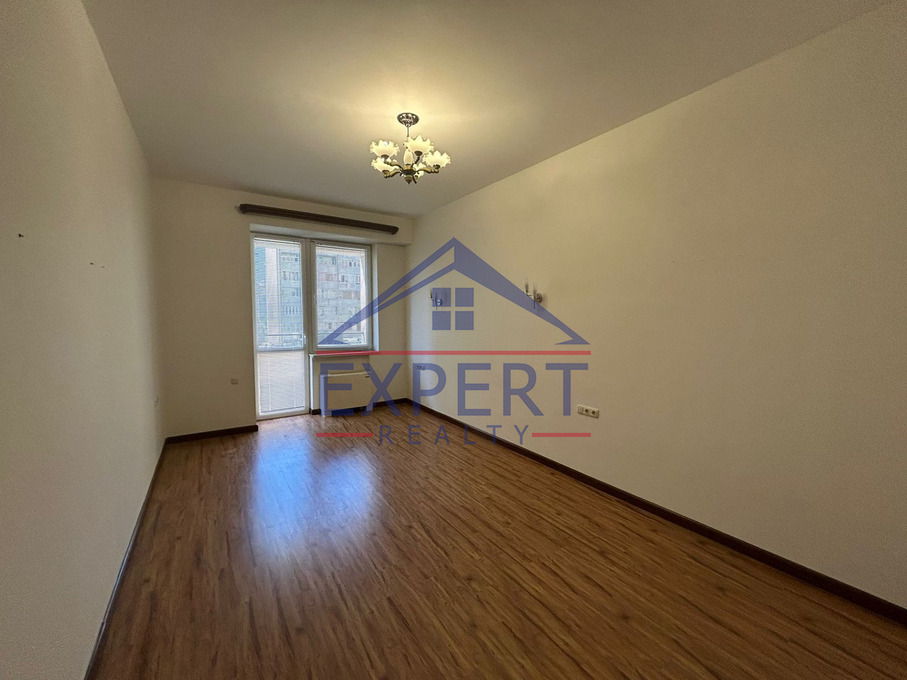 ԿԵՆՏՐՈՆ, ԱՄԻՐՅԱՆ ՓՈՂՈՑ, 215 ՔՄ