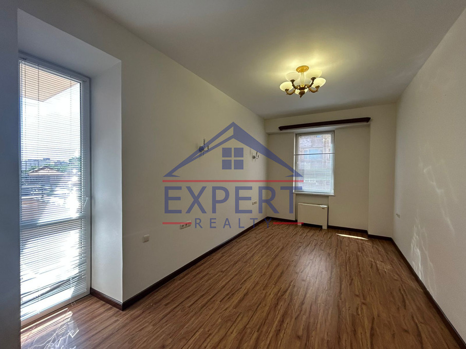 ԿԵՆՏՐՈՆ, ԱՄԻՐՅԱՆ ՓՈՂՈՑ, 215 ՔՄ