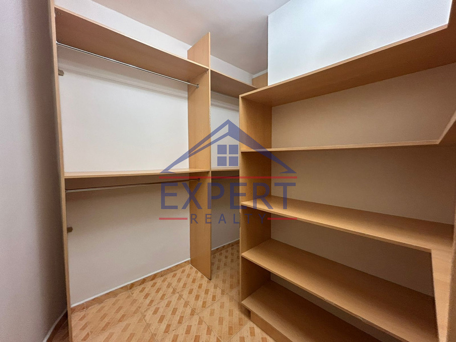 ԿԵՆՏՐՈՆ, ԱՄԻՐՅԱՆ ՓՈՂՈՑ, 215 ՔՄ