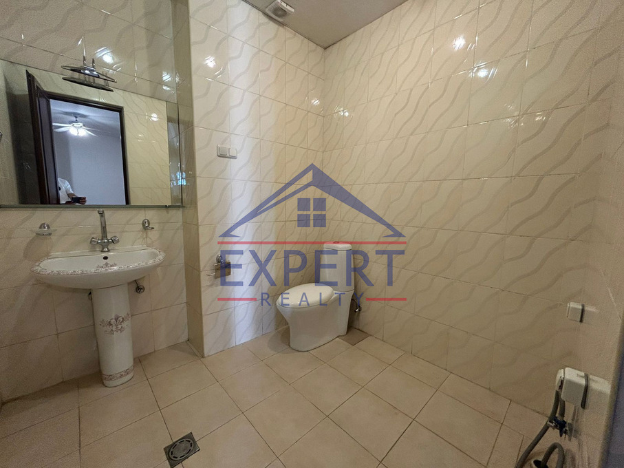 ԿԵՆՏՐՈՆ, ԱՄԻՐՅԱՆ ՓՈՂՈՑ, 215 ՔՄ