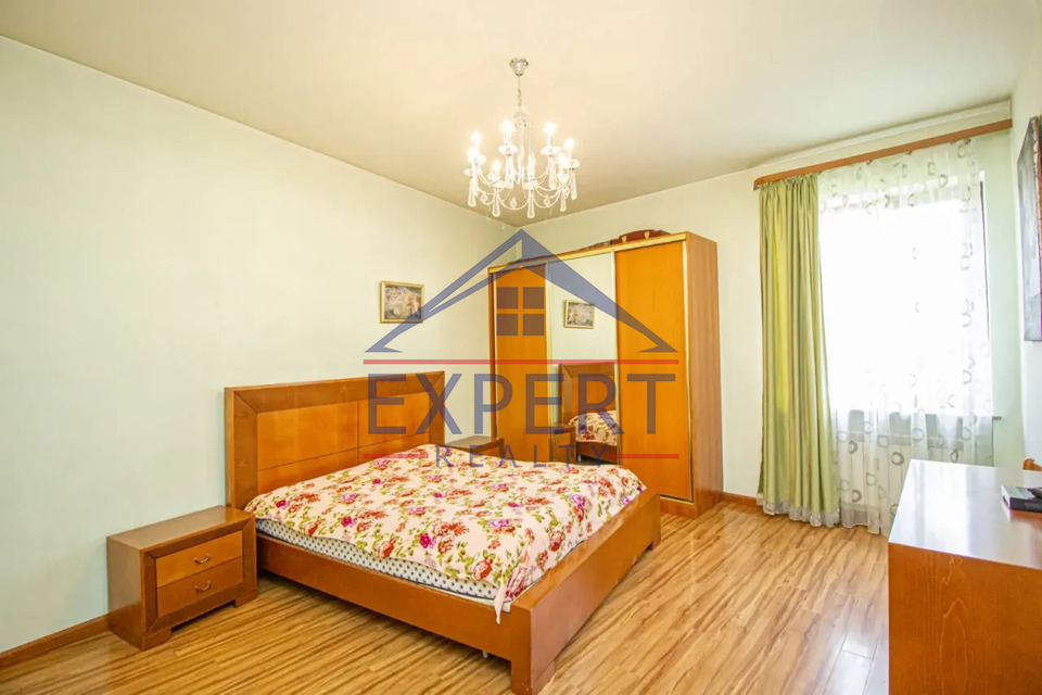 ԱՎԱՆ, ԾԱՐԱՎ ԱՂԲՅՈՒՐԻ ՓՈՂՈՑ, 5 ՍԵՆՅԱԿ