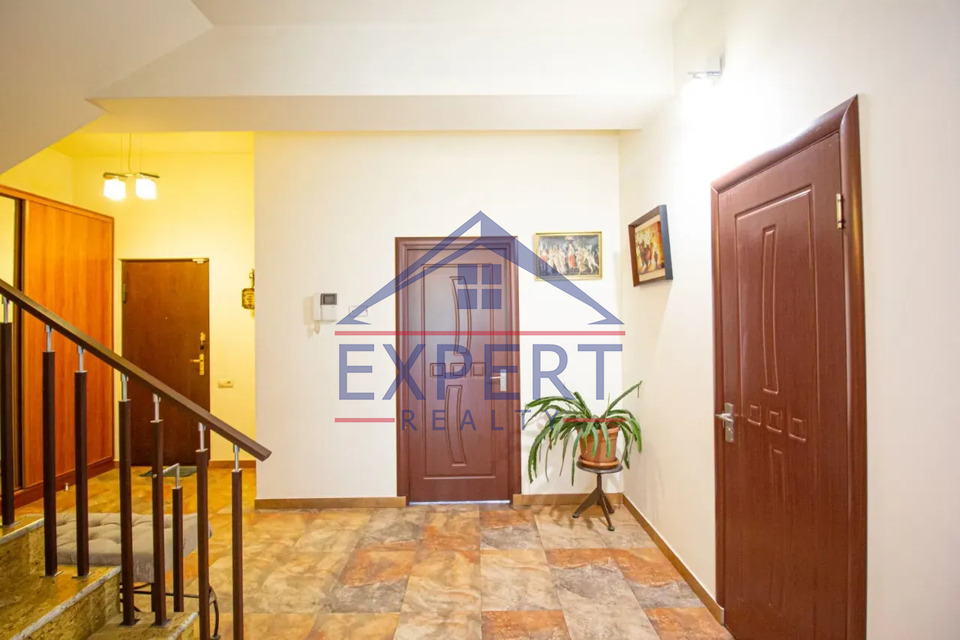 ԱՎԱՆ, ԾԱՐԱՎ ԱՂԲՅՈՒՐԻ ՓՈՂՈՑ, 5 ՍԵՆՅԱԿ