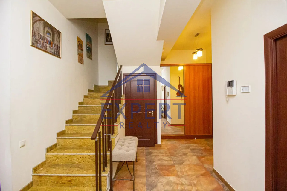 ԱՎԱՆ, ԾԱՐԱՎ ԱՂԲՅՈՒՐԻ ՓՈՂՈՑ, 5 ՍԵՆՅԱԿ