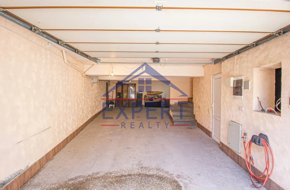 ԱՎԱՆ, ԾԱՐԱՎ ԱՂԲՅՈՒՐԻ ՓՈՂՈՑ, 5 ՍԵՆՅԱԿ