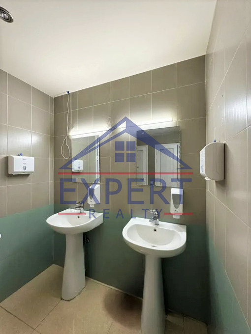 ԿԵՆՏՐՈՆ, ՉԱՐԵՆՑԻ ՓՈՂՈՑ, 200 ՔՄ․