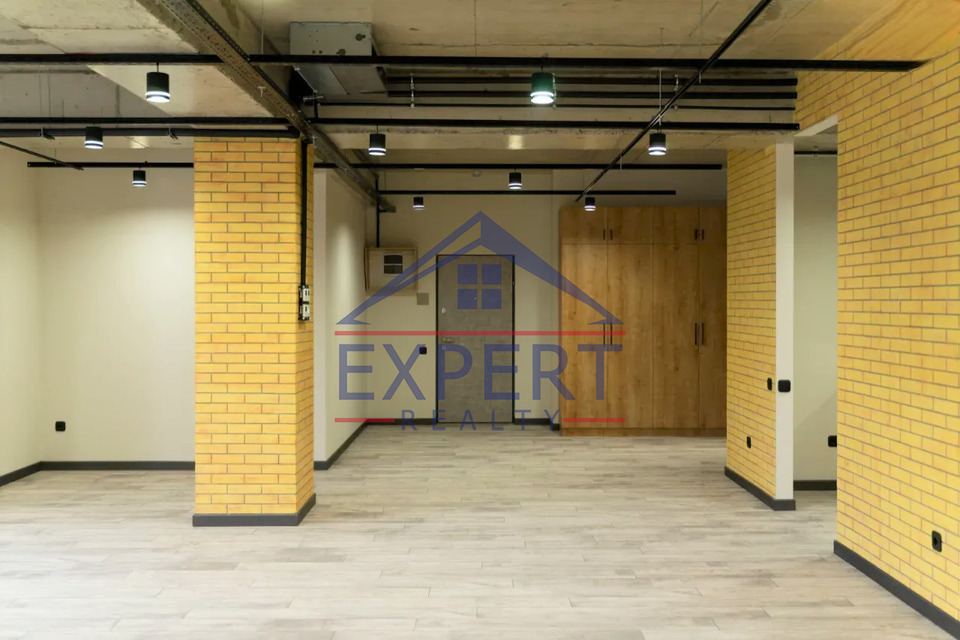 ԿԵՆՏՐՈՆ, ՊԱՐՈՆՅԱՆ ՓՈՂՈՑ, 132 ՔՄ