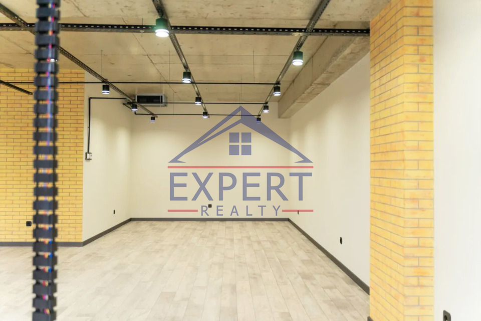 ԿԵՆՏՐՈՆ, ՊԱՐՈՆՅԱՆ ՓՈՂՈՑ, 132 ՔՄ