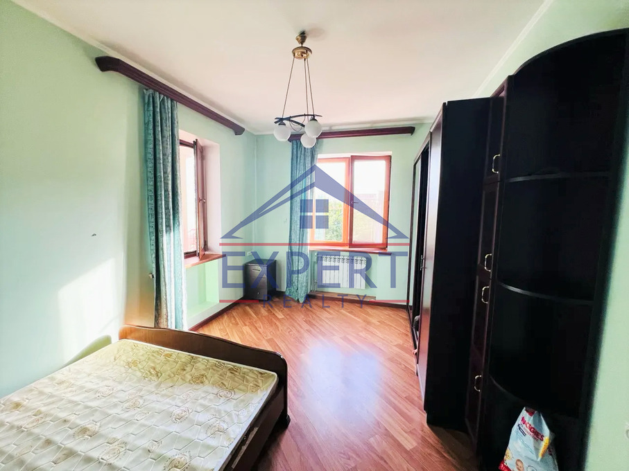 ԱՎԱՆ, ԱՌԻՆՋ 21-ՐԴ ՓՈՂՈՑ, 5 ՍԵՆՅԱԿ