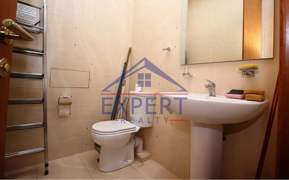 ԿԵՆՏՐՈՆ, ՀՅՈՒՍԻՍԱՅԻՆ ՊՈՂՈՏԱ, 3 ՍԵՆՅԱԿ