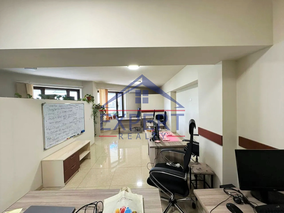 ԿԵՆՏՐՈՆ, ՉԱՐԵՆՑԻ ՓՈՂՈՑ, 200 ՔՄ․