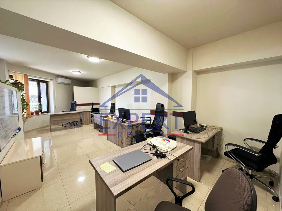 ԿԵՆՏՐՈՆ, ՉԱՐԵՆՑԻ ՓՈՂՈՑ, 200 ՔՄ․