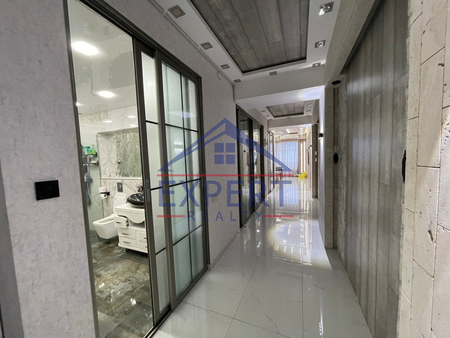 ԱՐԱԲԿԻՐ, ԿՈՄԻՏԱՍԻ ՊՈՂՈՏԱ, 3 ՍԵՆՅԱԿ