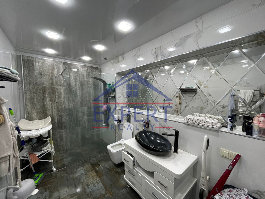 ԱՐԱԲԿԻՐ, ԿՈՄԻՏԱՍԻ ՊՈՂՈՏԱ, 3 ՍԵՆՅԱԿ