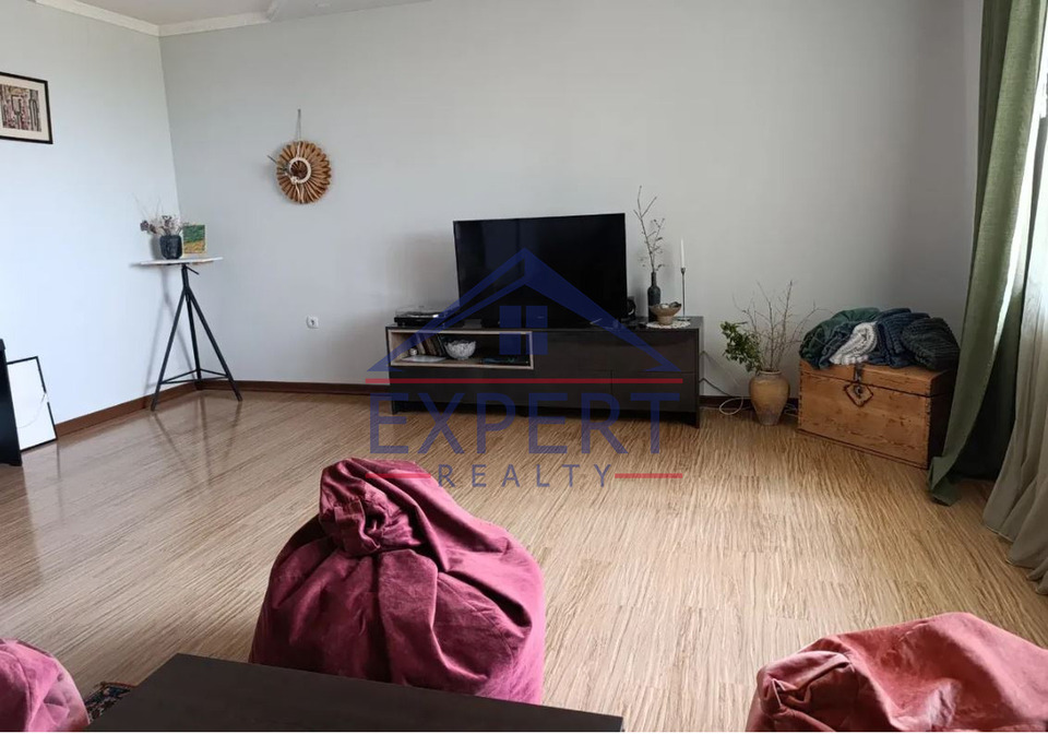 ԴԱՎԹԱՇԵՆ ,1  ԹԱՂԱՄԱՍ,   8 ՍԵՆՅԱԿ
