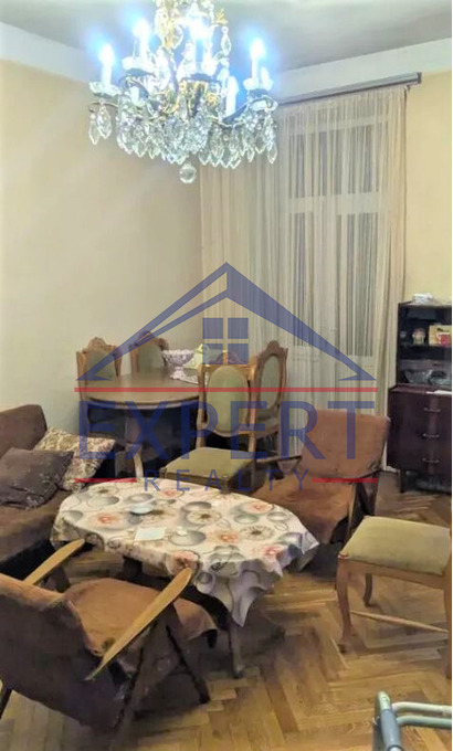 ԱՐԱԲԿԻՐ, ԱԴՈՆՑԻ ՓՈՂՈՑ, 3 ՍԵՆՅԱԿ