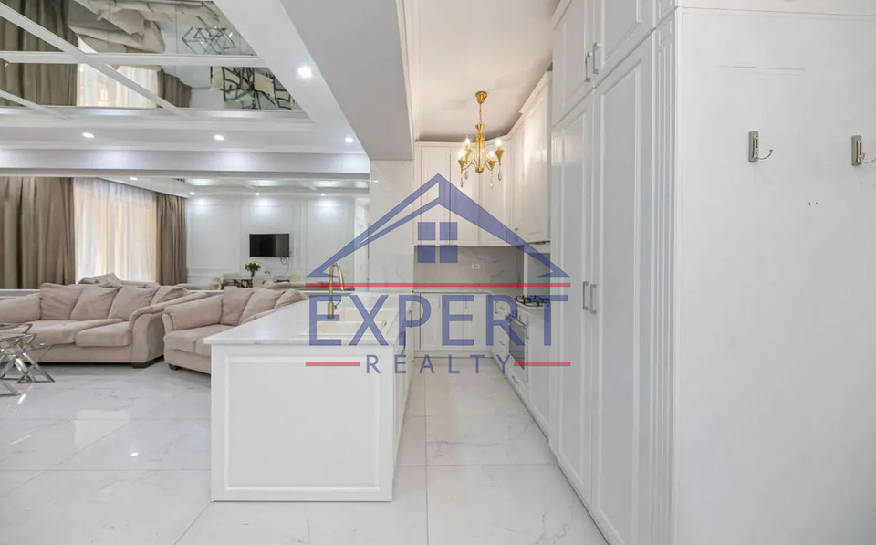 ԿԵՆՏՐՈՆ, ԵԿՄԱԼՅԱՆ ՓՈՂՈՑ, 3 ՍԵՆՅԱԿ