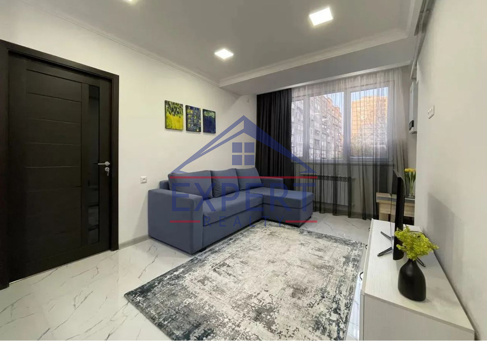 ԿԵՆՏՐՈՆ,ԵՐՎԱՆԴ ՔՈՉԱՐԻ ՓՈՂՈՑ 3 ՍԵՆՅԱԿ