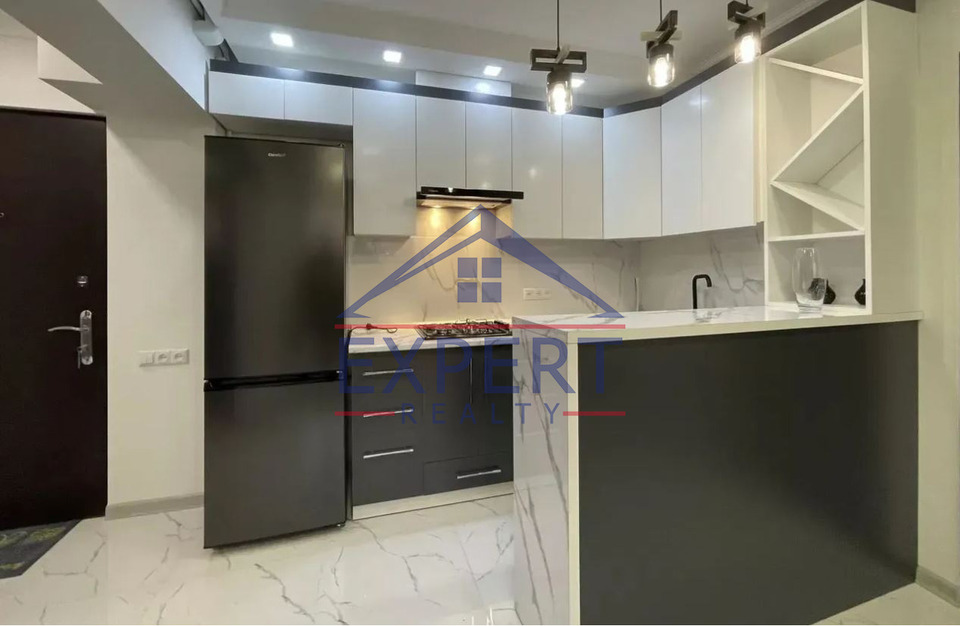 ԿԵՆՏՐՈՆ,ԵՐՎԱՆԴ ՔՈՉԱՐԻ ՓՈՂՈՑ 3 ՍԵՆՅԱԿ