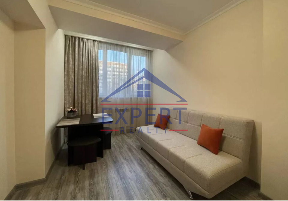 ԿԵՆՏՐՈՆ,ԵՐՎԱՆԴ ՔՈՉԱՐԻ ՓՈՂՈՑ 3 ՍԵՆՅԱԿ