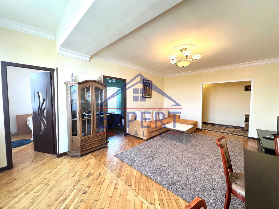 ԿԵՆՏՐՈՆ, ՍԱՅԱԹ-ՆՈՎԱ ՊՈՂՈՏԱ, 3 ՍԵՆՅԱԿ