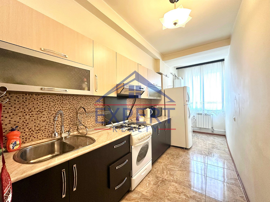 ԿԵՆՏՐՈՆ, ՍԱՅԱԹ-ՆՈՎԱ ՊՈՂՈՏԱ, 3 ՍԵՆՅԱԿ