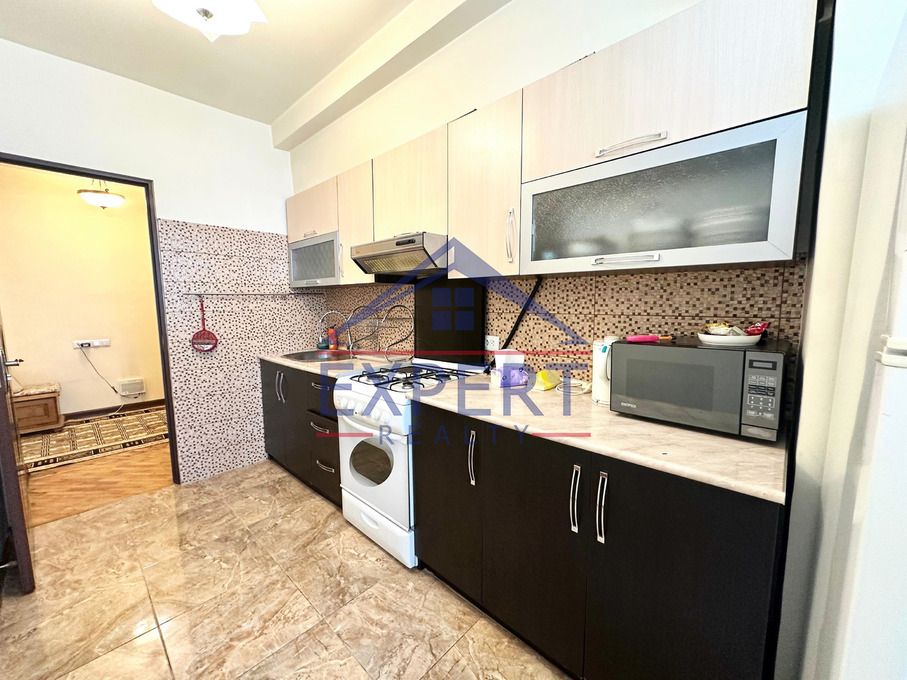 ԿԵՆՏՐՈՆ, ՍԱՅԱԹ-ՆՈՎԱ ՊՈՂՈՏԱ, 3 ՍԵՆՅԱԿ