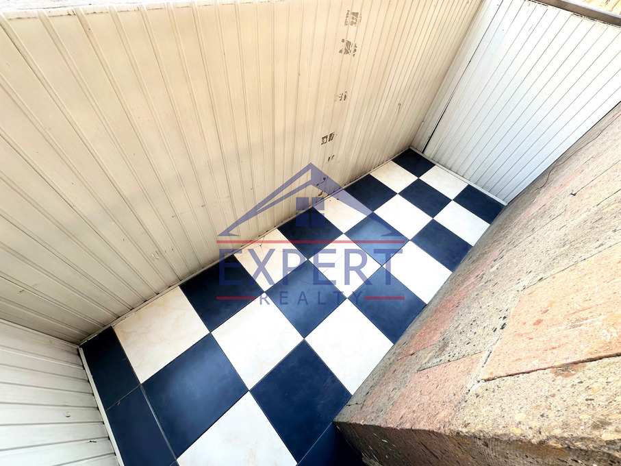 ԿԵՆՏՐՈՆ, ՍԱՅԱԹ-ՆՈՎԱ ՊՈՂՈՏԱ, 3 ՍԵՆՅԱԿ