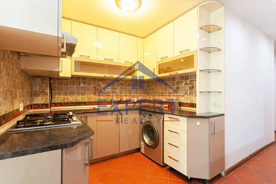 ԿԵՆՏՐՈՆ, ԱԲՈՎՅԱՆ ՓՈՂՈՑ, 2 ՍԵՆՅԱԿ