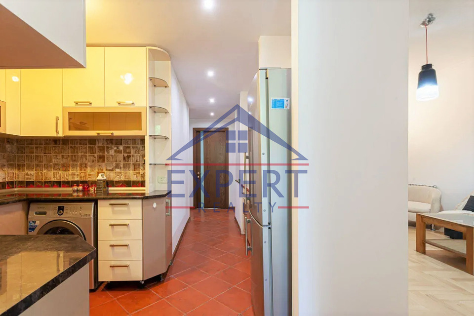 ԿԵՆՏՐՈՆ, ԱԲՈՎՅԱՆ ՓՈՂՈՑ, 2 ՍԵՆՅԱԿ