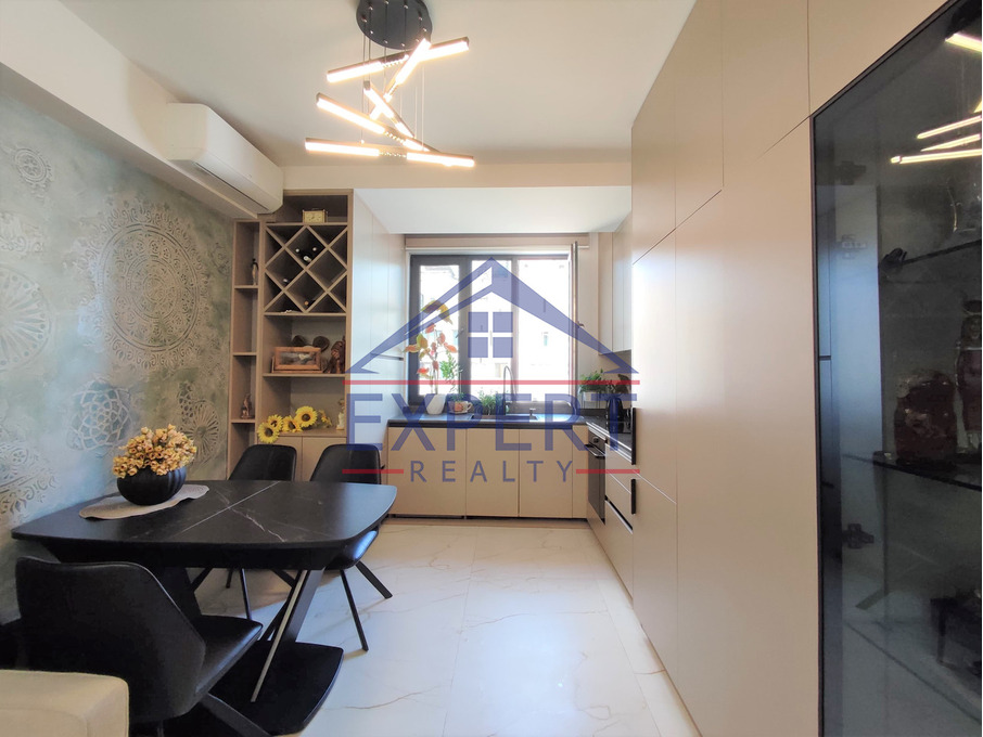 ԿԵՆՏՐՈՆ, ԵԶՆԻԿ ԿՈՂԲԱՑԻ ՓՈՂՈՑ, 2 ՍԵՆՅԱԿ