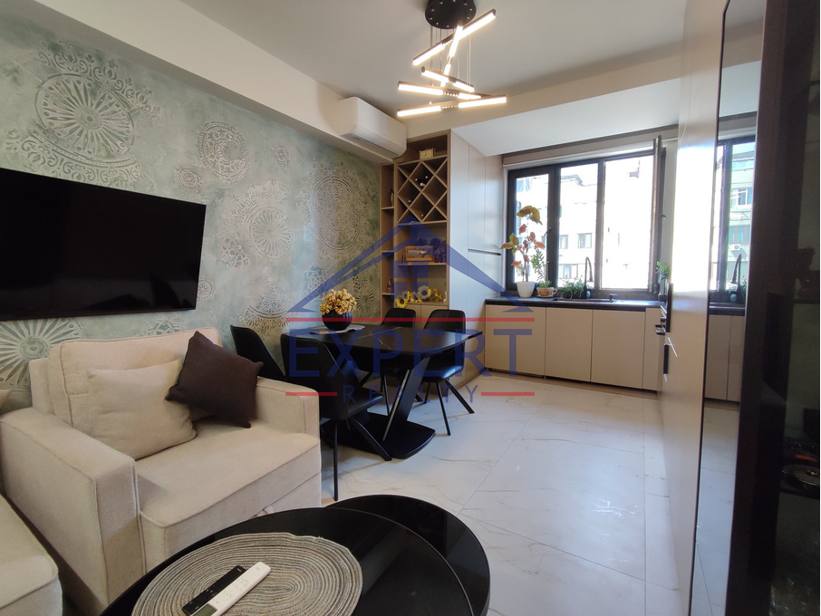 ԿԵՆՏՐՈՆ, ԵԶՆԻԿ ԿՈՂԲԱՑԻ ՓՈՂՈՑ, 2 ՍԵՆՅԱԿ