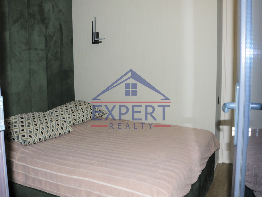 ԿԵՆՏՐՈՆ, ԵԶՆԻԿ ԿՈՂԲԱՑԻ ՓՈՂՈՑ, 2 ՍԵՆՅԱԿ