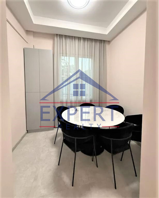 ԿԵՆՏՐՈՆ, ԱԳԱԹԱՆԳԵՂՈՍԻ ՓՈՂՈՑ, 3 ՍԵՆՅԱԿ