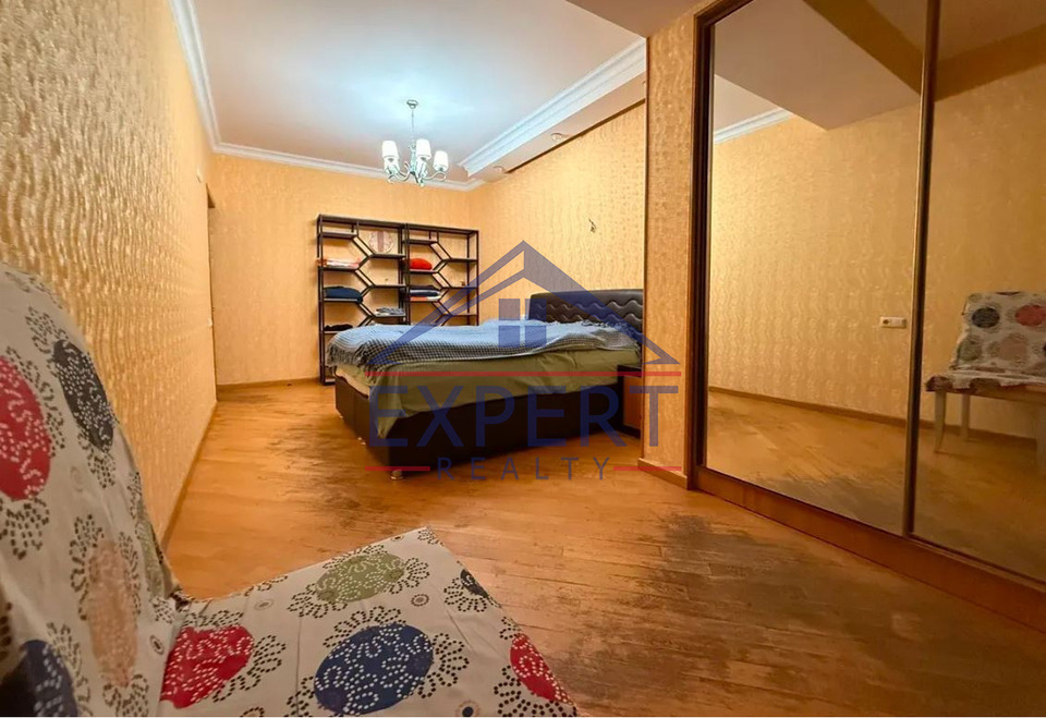 ՔԱՆԱՔԵՌ ԶԵՅԹՈՒՆ, ՊԱՐՈՒՅՐ ՍԵՎԱԿԻ ՓՈՂՈՑ, 4 ՍԵՆՅԱԿ
