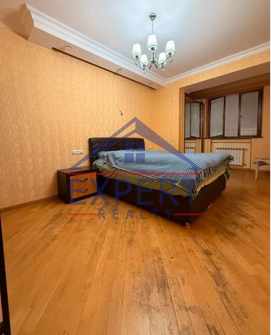 ՔԱՆԱՔԵՌ ԶԵՅԹՈՒՆ, ՊԱՐՈՒՅՐ ՍԵՎԱԿԻ ՓՈՂՈՑ, 4 ՍԵՆՅԱԿ