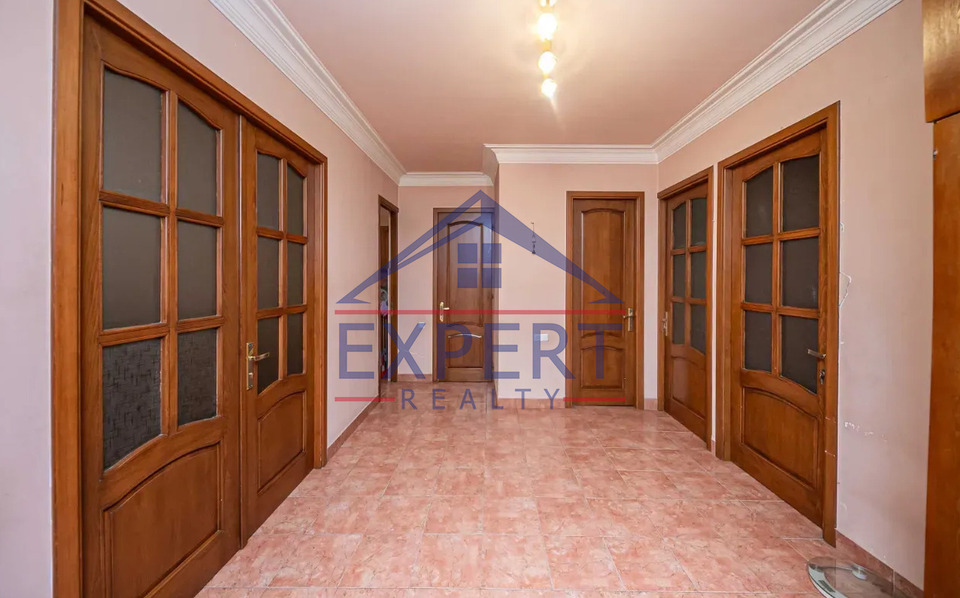 ԱՐԱԲԿԻՐ, ՀԱՄԲԱՐՁՈՒՄՅԱՆ ՓՈՂՈՑ, 4 ՍԵՆՅԱԿ