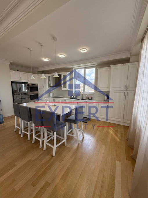 ԱՐԱԲԿԻՐ, ՆԱԻՐԻ ԶԱՐՅԱՆ ՓՈՂՈՑ, 4 ՍԵՆՅԱԿ