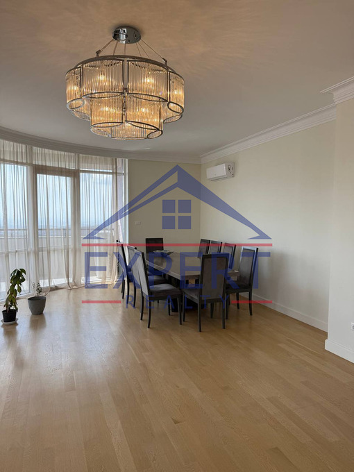 ԱՐԱԲԿԻՐ, ՆԱԻՐԻ ԶԱՐՅԱՆ ՓՈՂՈՑ, 4 ՍԵՆՅԱԿ