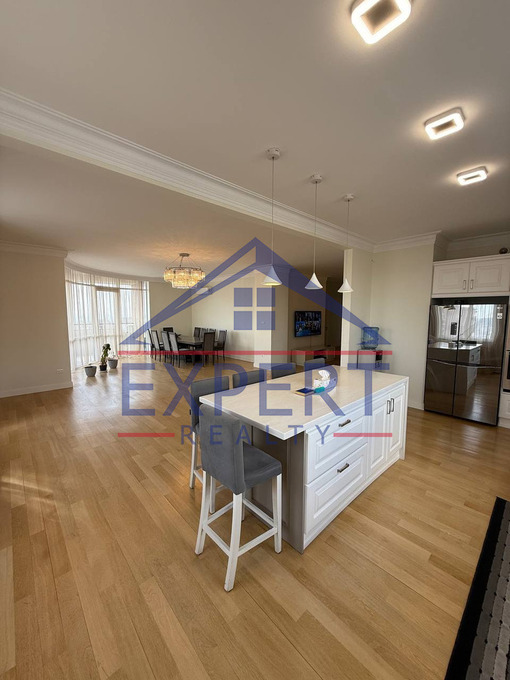 ԱՐԱԲԿԻՐ, ՆԱԻՐԻ ԶԱՐՅԱՆ ՓՈՂՈՑ, 4 ՍԵՆՅԱԿ