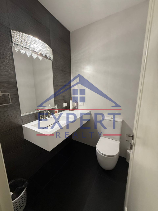 ԱՐԱԲԿԻՐ, ՆԱԻՐԻ ԶԱՐՅԱՆ ՓՈՂՈՑ, 4 ՍԵՆՅԱԿ