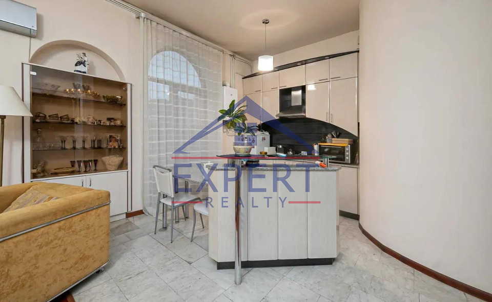 ԿԵՆՏՐՈՆ, ԲԱՂՐԱՄՅԱՆ ՊՈՂՈՏԱ, 2 ՍԵՆՅԱԿ