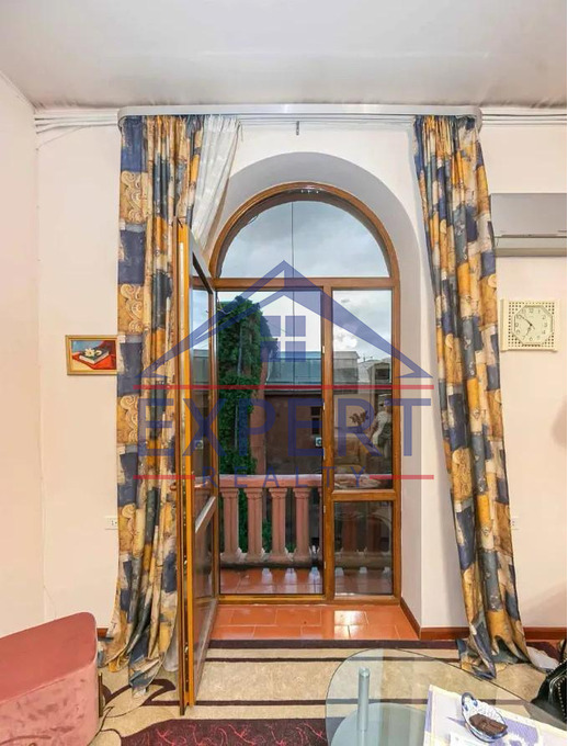 ԿԵՆՏՐՈՆ, ԲԱՂՐԱՄՅԱՆ ՊՈՂՈՏԱ, 2 ՍԵՆՅԱԿ