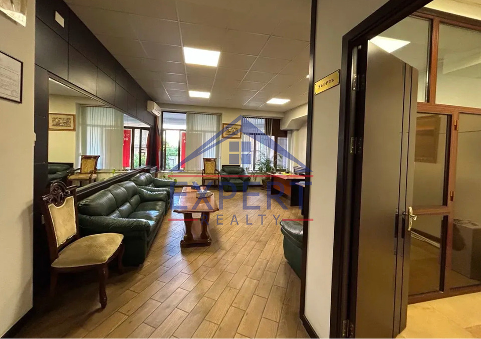 ԿԵՆՏՐՈՆ, ԵԿՄԱԼՅԱՆ ՓՈՂՈՑ